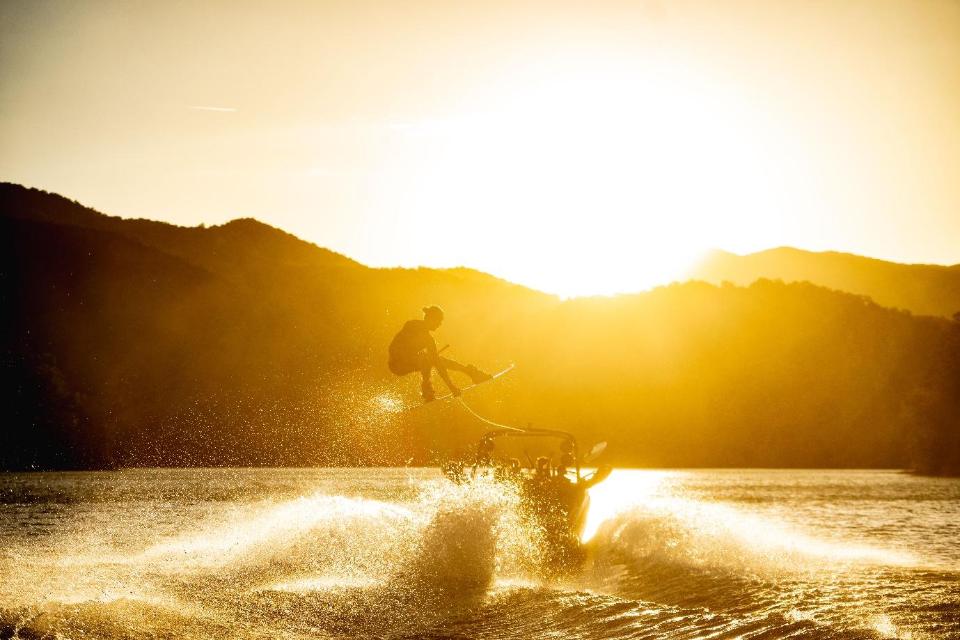 9 Best Ski Boats - A Buyers Guide