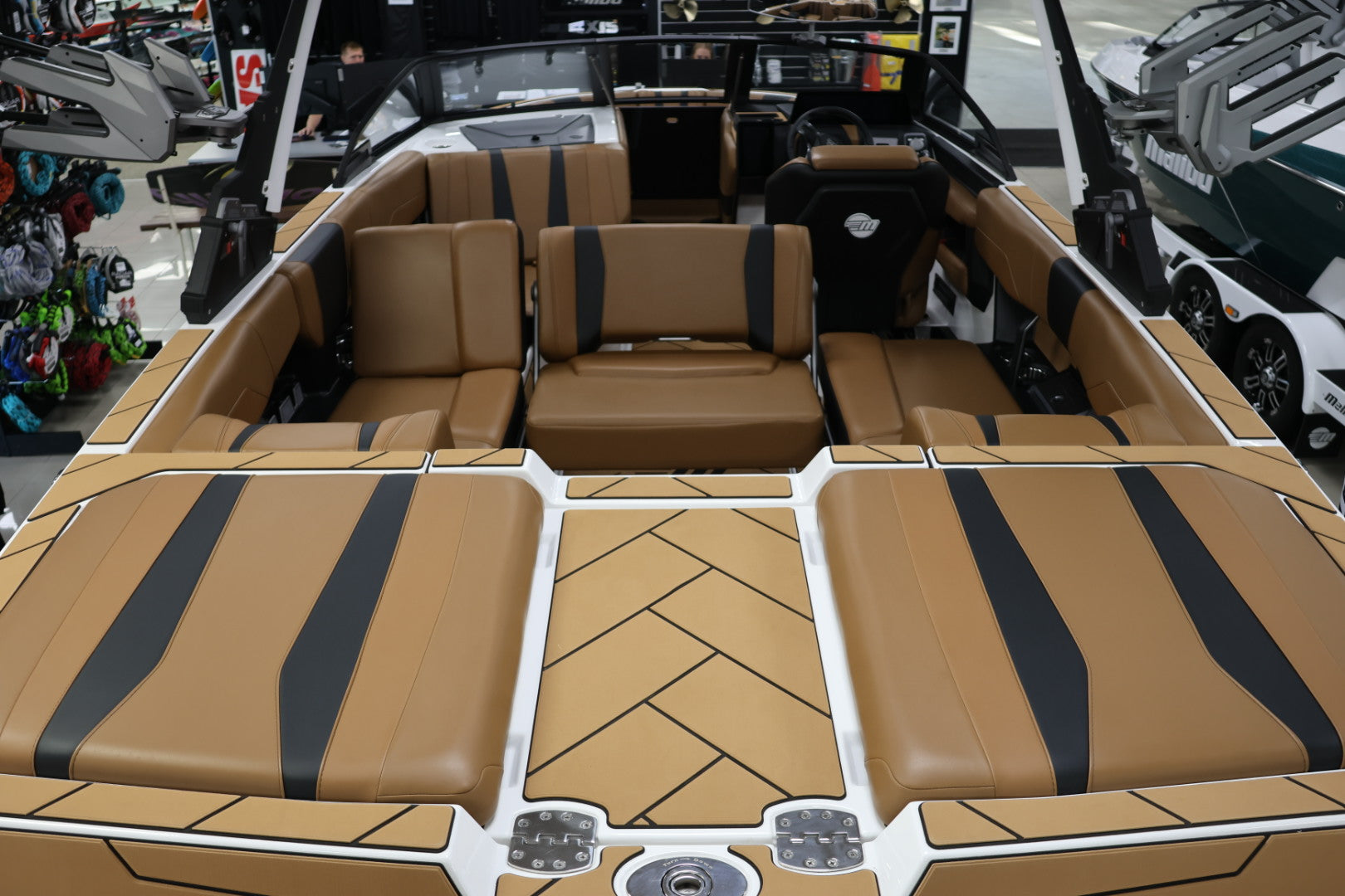 2025 Malibu Wakesetter 22LSV