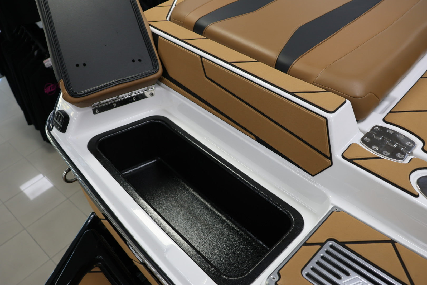2025 Malibu Wakesetter 22LSV