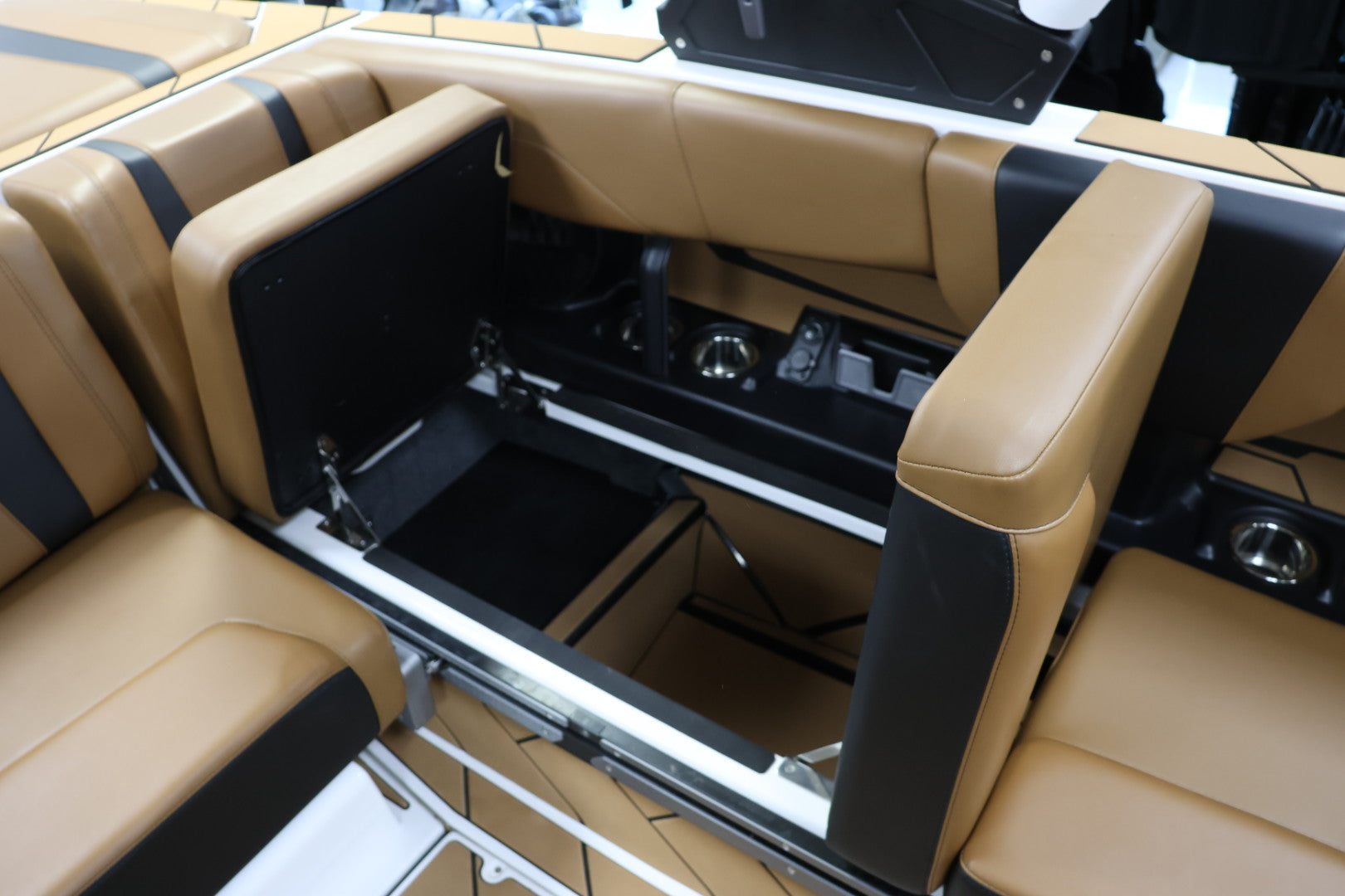 2025 Malibu Wakesetter 22LSV
