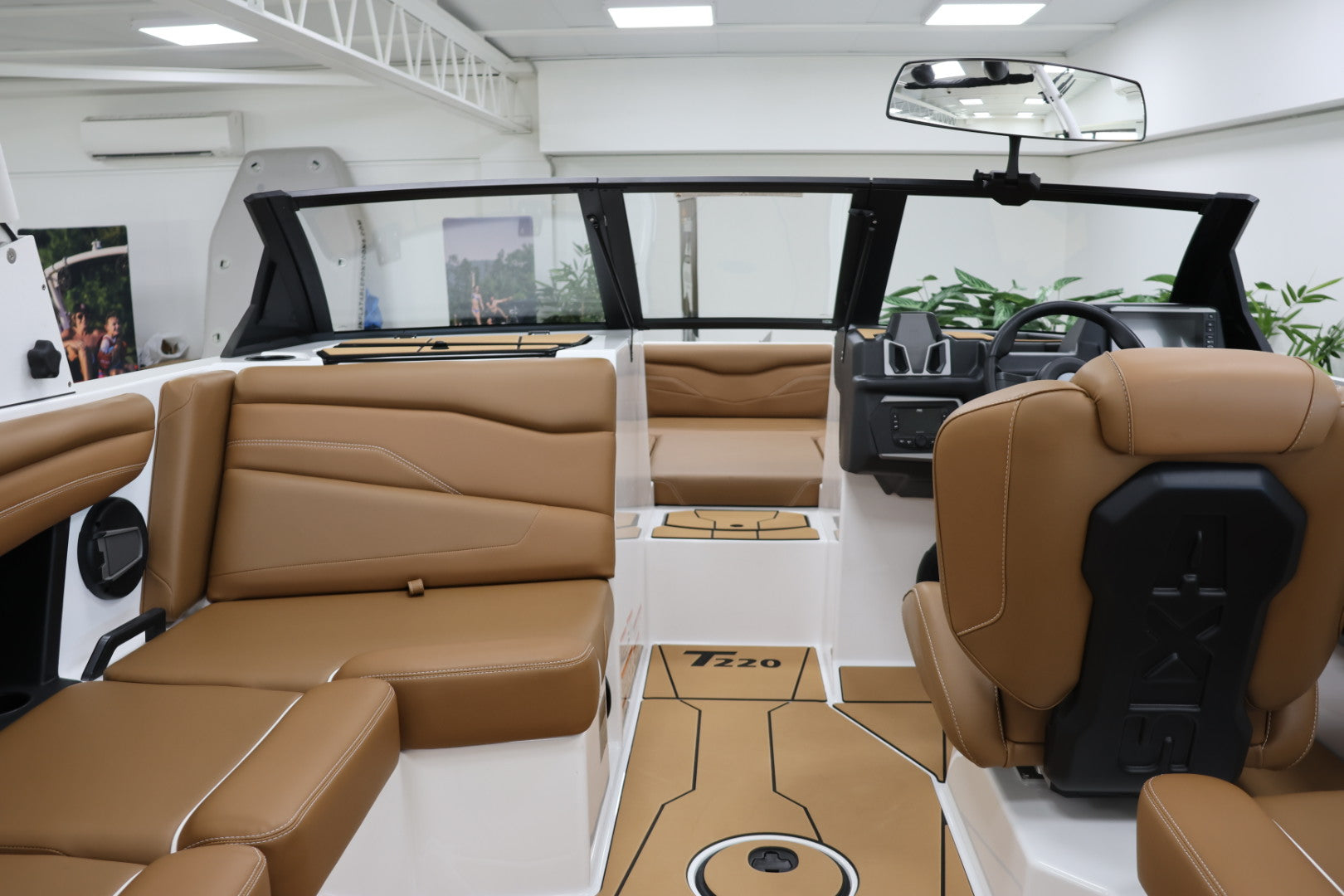 2025 Axis by Malibu T220