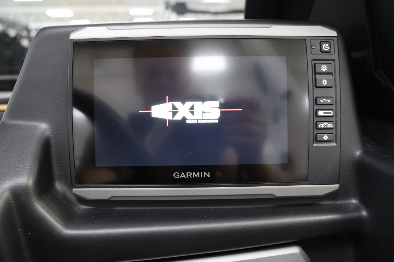 2025 Axis by Malibu T220