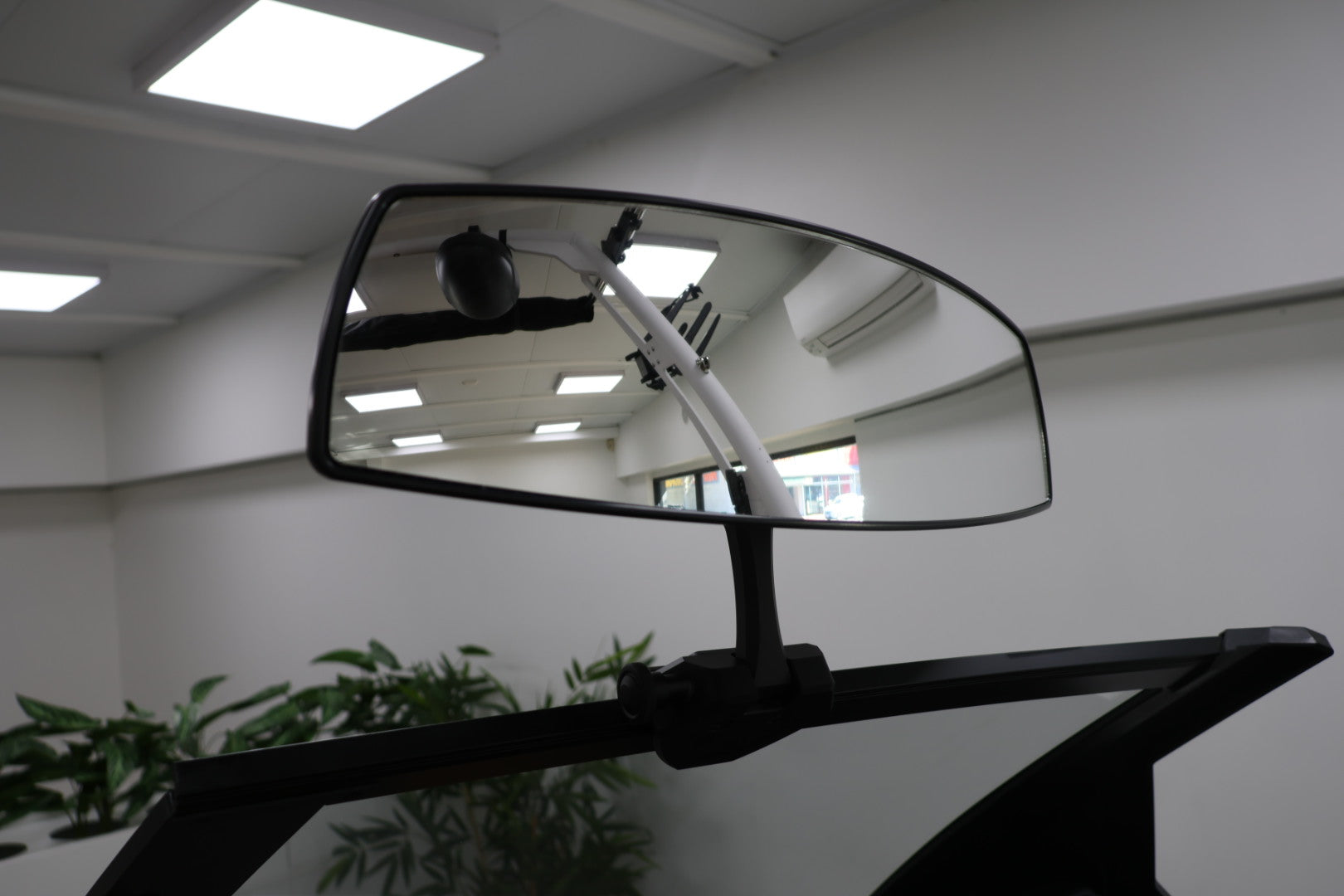2025 Axis by Malibu T220