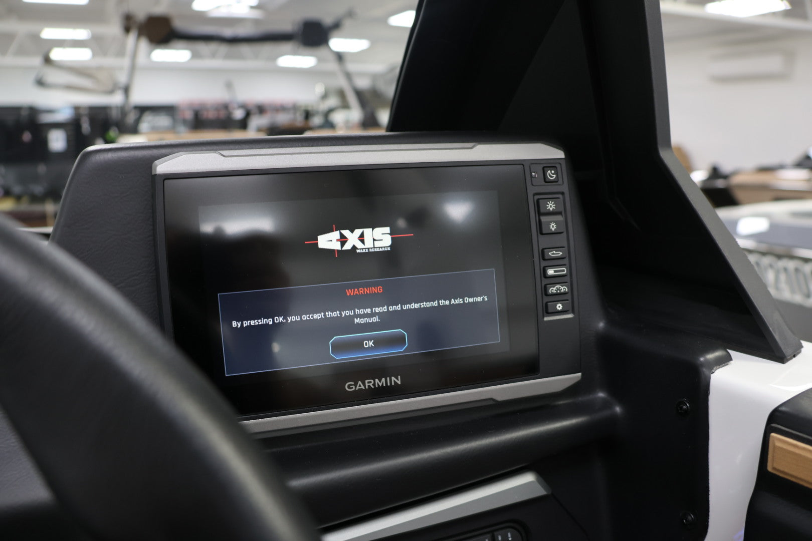 2025 Axis by Malibu T220