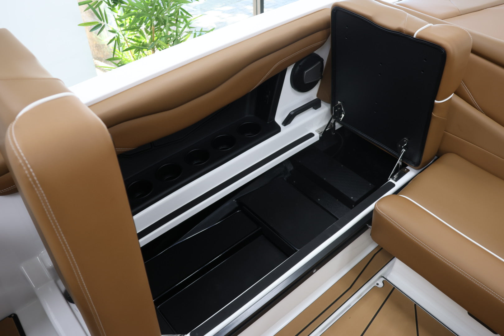 2025 Axis by Malibu T220