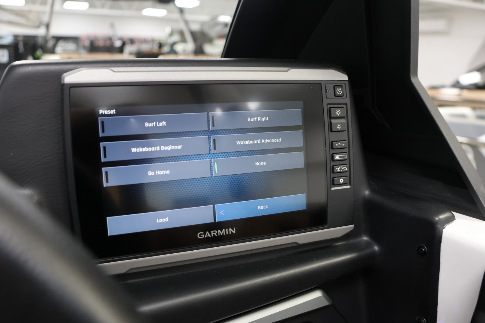 2025 Axis by Malibu T220