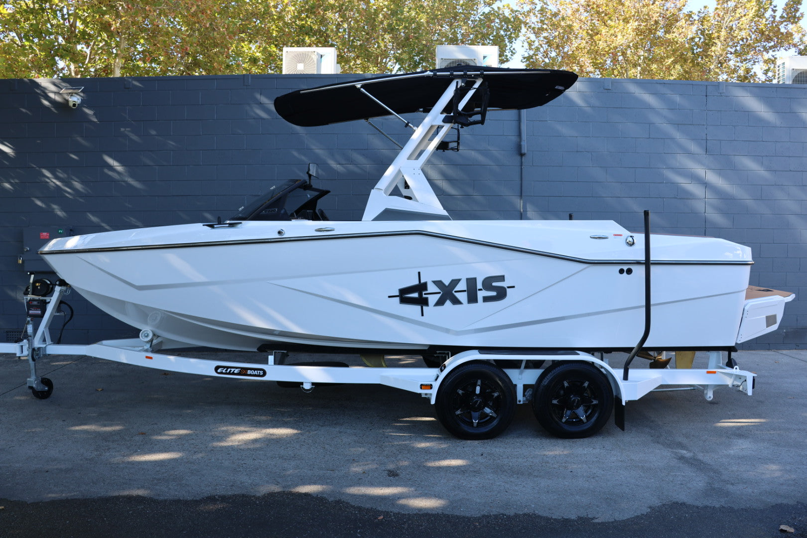 2025 Axis by Malibu T220