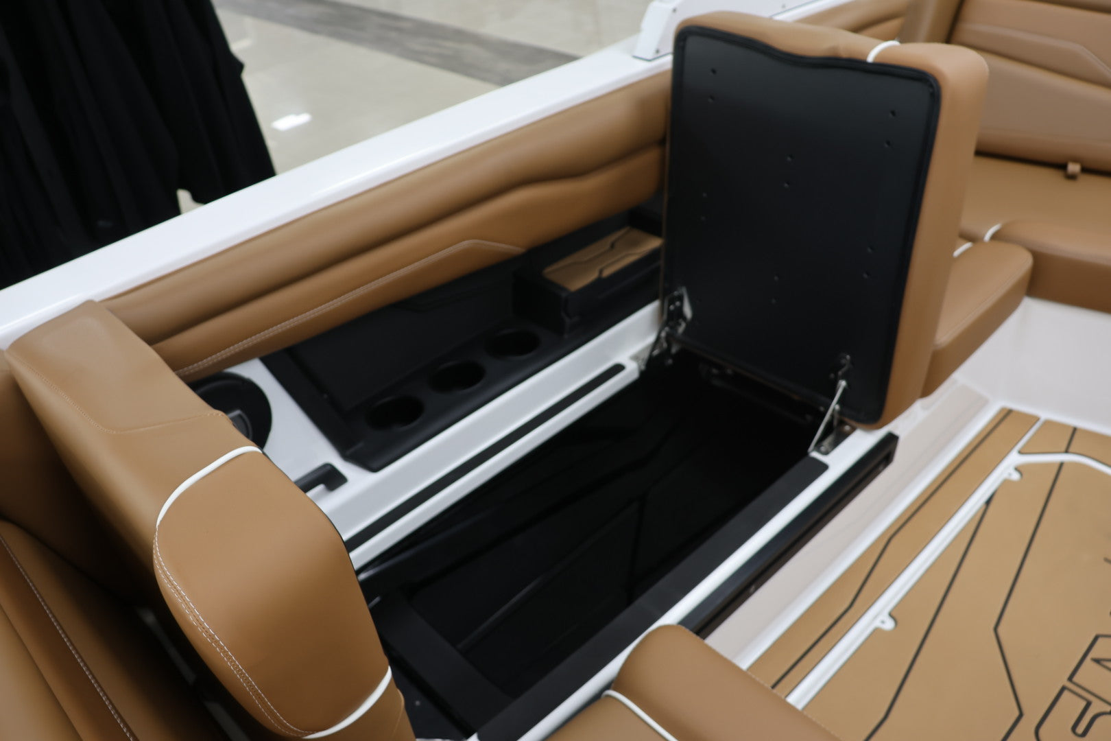 2025 Axis by Malibu T220