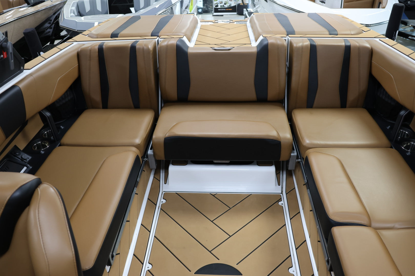 2025 Malibu Wakesetter 22LSV