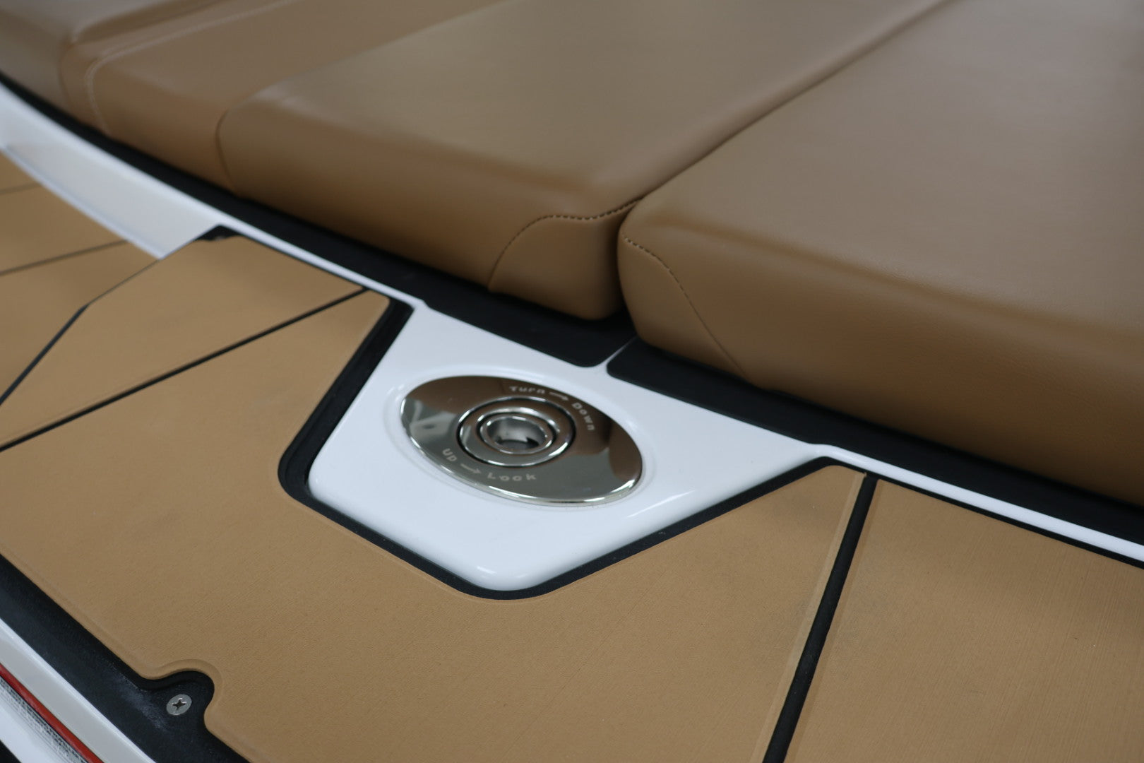 2025 Axis by Malibu T220