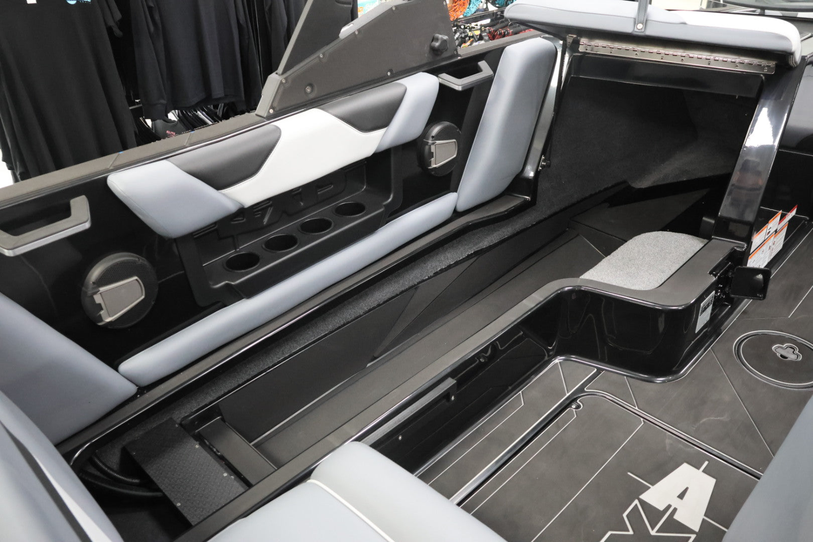 2025 Axis by Malibu A20