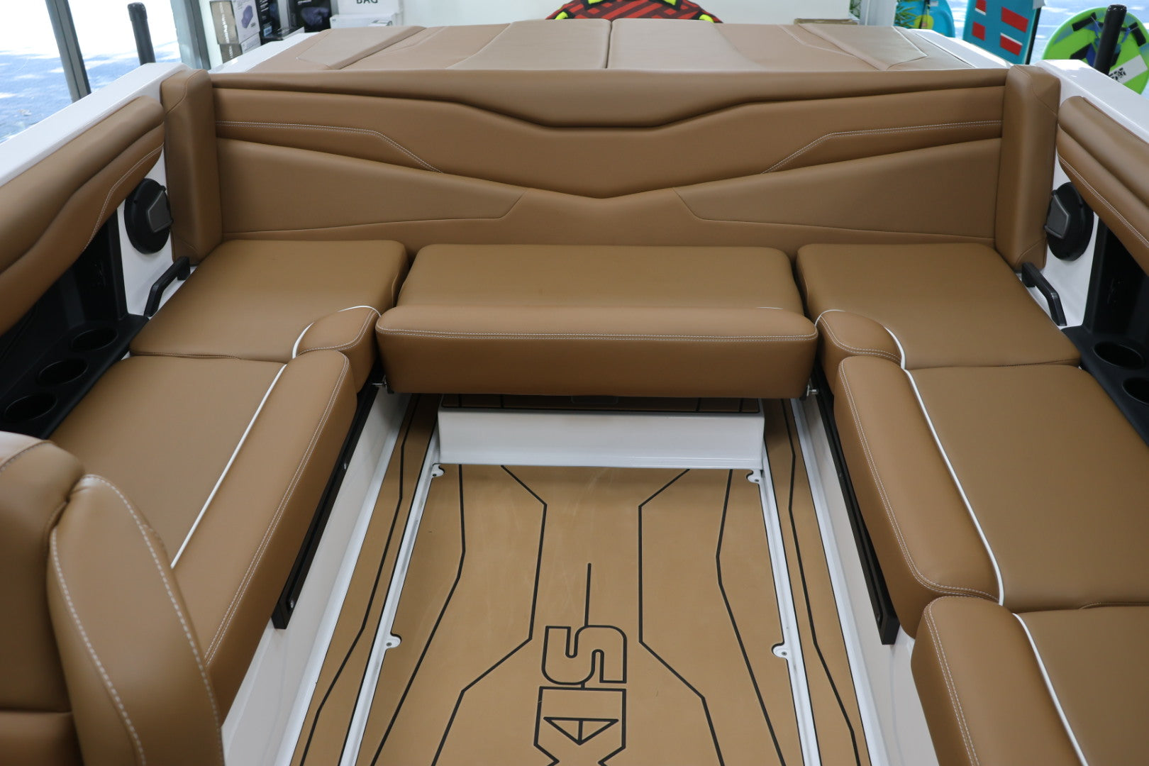 2025 Axis by Malibu T220