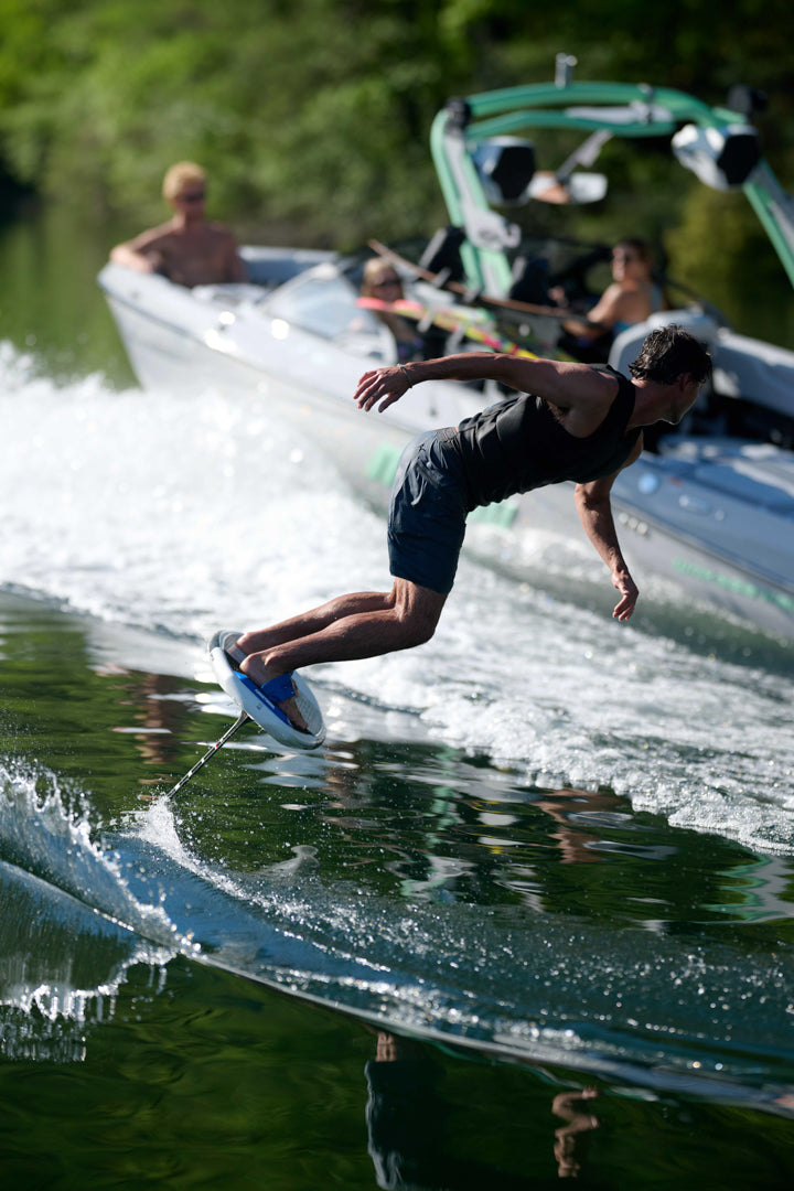 2026 Malibu Wakesetter 22LSV
